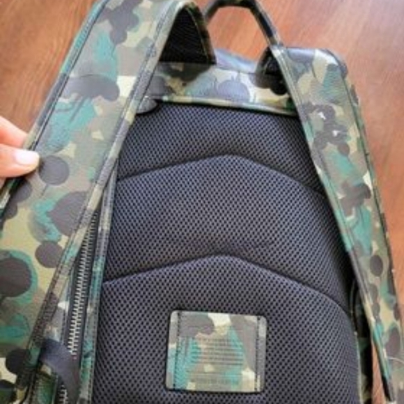 Mens Coach Bagpack with Wallet - Picture 3 of 4